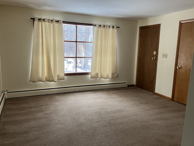 530 Wentworth Ave in Lowell, MA - Foto de edificio - Building Photo