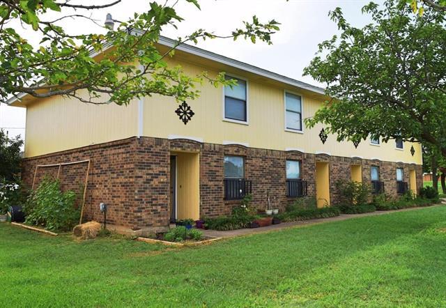 400 Amber Ln in Crowley, TX - Building Photo - Building Photo