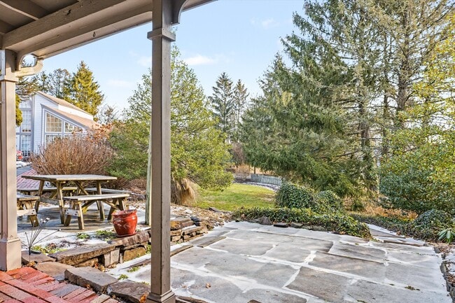 739 Sergeantsville Rd in Stockton, NJ - Building Photo - Building Photo