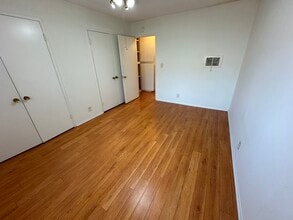 1736 N Mariposa Ave in Los Angeles, CA - Building Photo - Building Photo