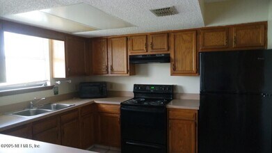 1389 Pawnee St in Orange Park, FL - Building Photo - Building Photo