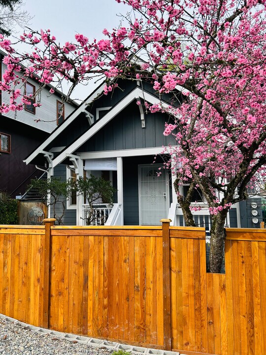 1554 S Atlantic St in Seattle, WA - Building Photo