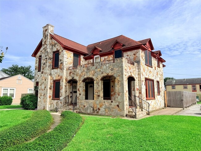property at 3417 Wisconsin St