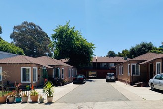 Lynde Street in Oakland, CA - Building Photo - Building Photo