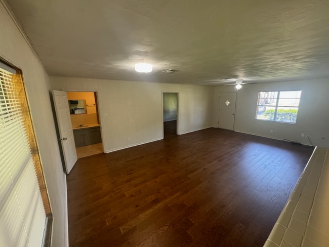 285 9th St in Markham, TX - Building Photo - Building Photo