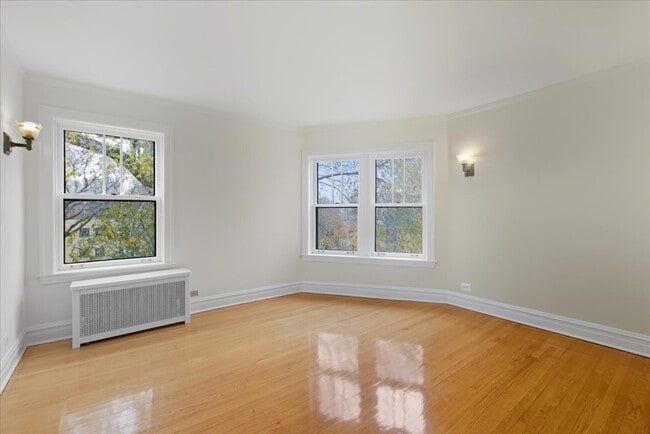 1507 Dobson St in Evanston, IL - Building Photo - Building Photo