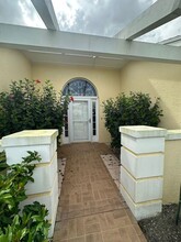 831 Lake Orchid Cir in Vero Beach, FL - Building Photo - Building Photo