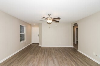 26120 Hals Dr in Magnolia, TX - Building Photo - Building Photo