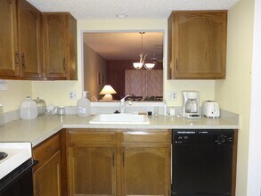 305 Mission Trail W in Venice, FL - Building Photo - Building Photo