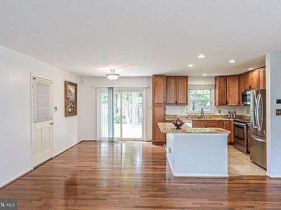 614 Wildwood Ln in Lakemoor, IL - Building Photo