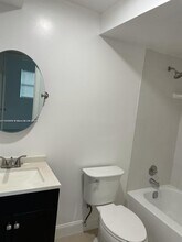 8325 Sunrise Lakes Blvd in Sunrise, FL - Building Photo - Building Photo