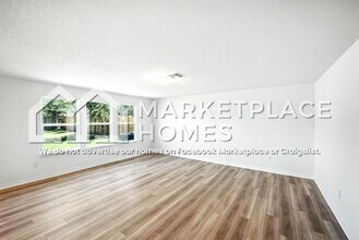 15233 Dionysus Ln in San Antonio, TX - Building Photo - Building Photo