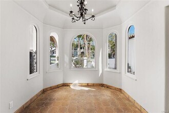1149 Hi Point St in Los Angeles, CA - Building Photo - Building Photo