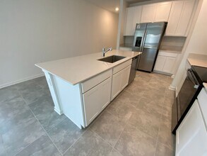 2146 Aquifer Ln in Davenport, FL - Building Photo - Building Photo