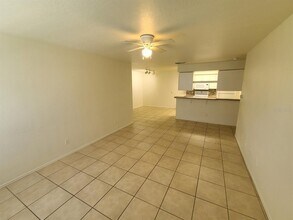 36106 Lake Chase Blvd in Zephyrhills, FL - Building Photo - Building Photo