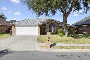 37 E Xenops Ave in McAllen, TX - Building Photo