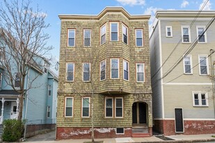 7 Dane St, Unit #1 in Somerville, MA - Building Photo
