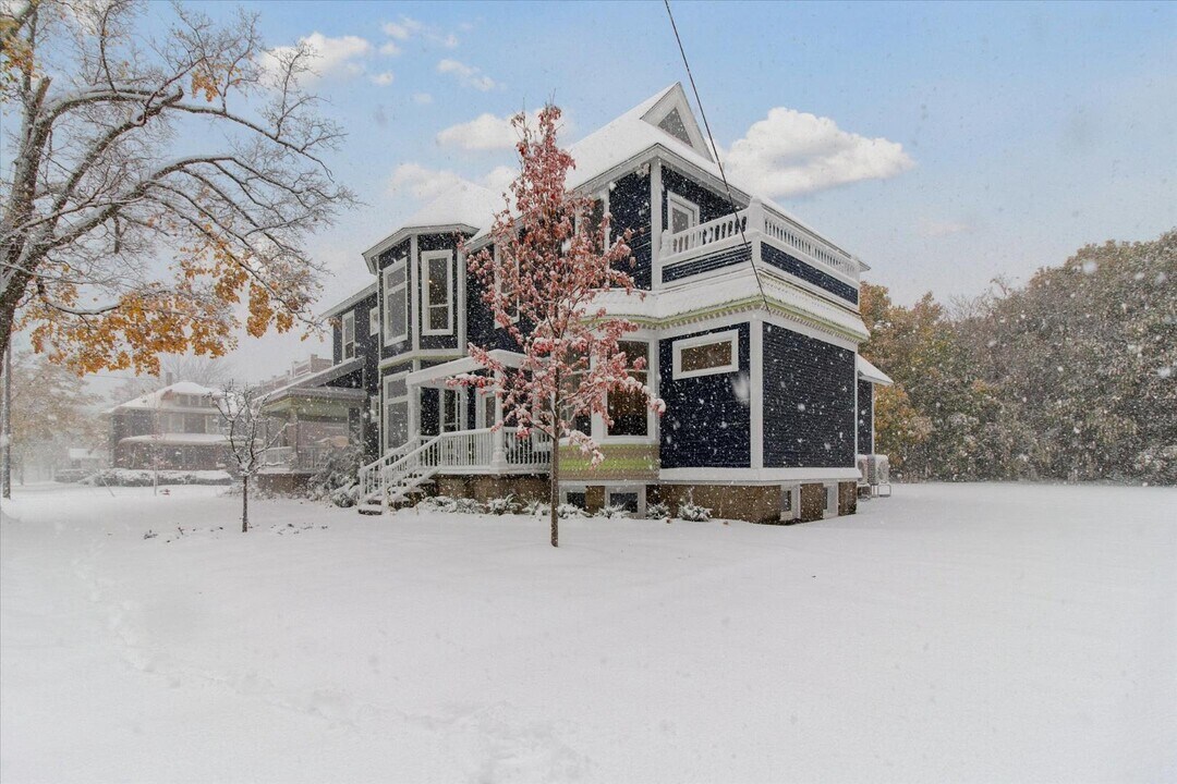 1164 Terrace St in Muskegon, MI - Building Photo