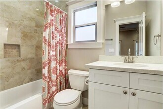 610 Rutland St in Houston, TX - Building Photo - Building Photo