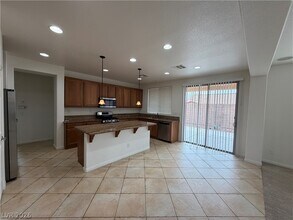 9433 Highview Rock Ct in Las Vegas, NV - Building Photo - Building Photo