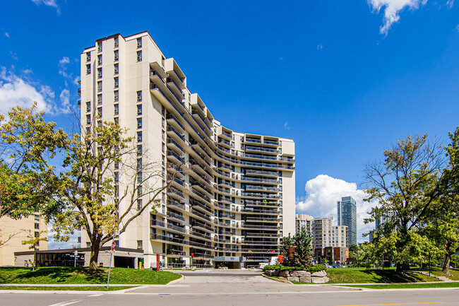 Poplar Grove in Toronto, ON - Building Photo - Building Photo