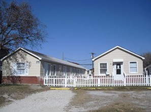 The Atlantis Apartments in an OZ in Texas City, TX - Building Photo - Building Photo