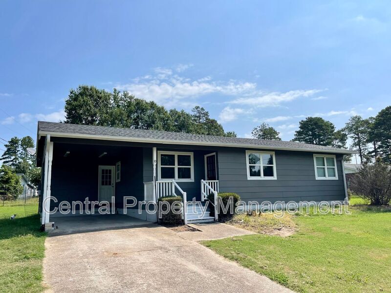 10 Birch St in Woodruff, SC - Building Photo