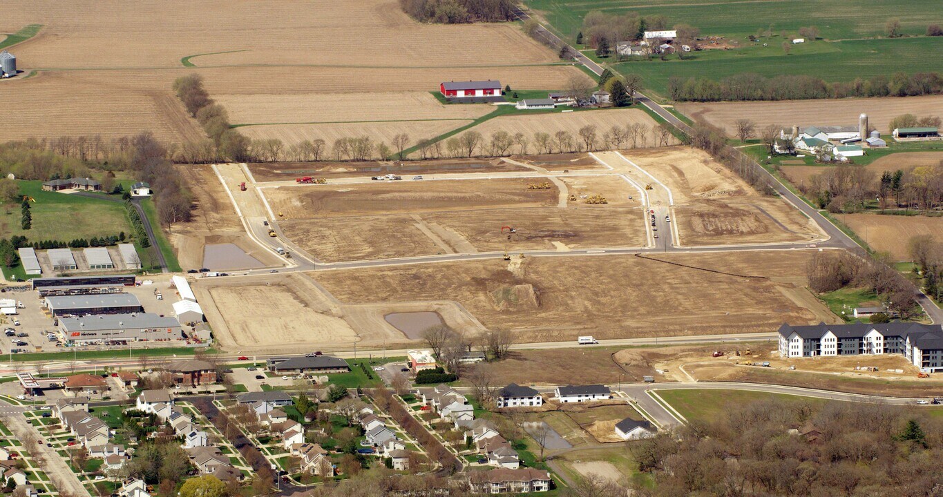 Wilkd Oak Condos in Stoughton, WI - Building Photo