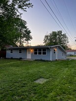 1477 E Lindberg St in Springfield, MO - Building Photo