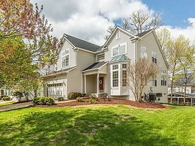 47086 Garrett Pl in Sterling, VA - Building Photo