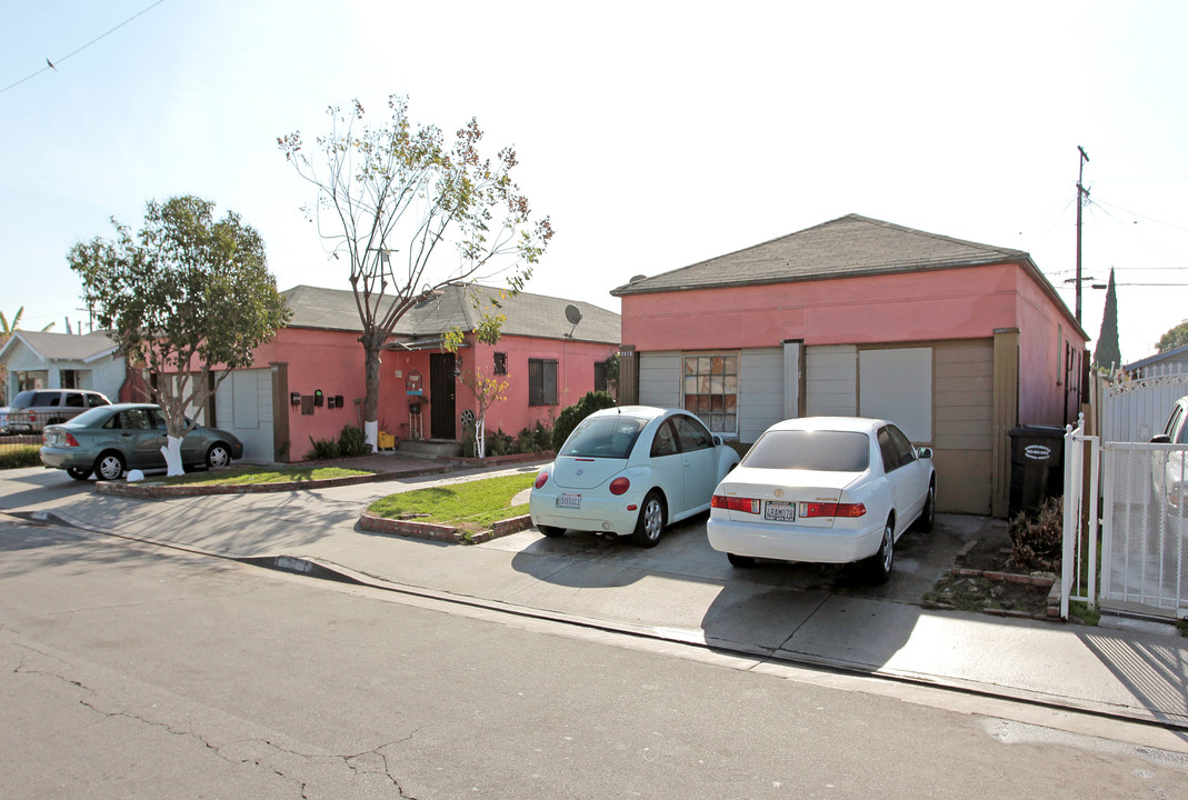 2438-2444 Sale Pl in Huntington Park, CA - Building Photo