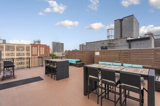 5722 N Winthrop Ave, Unit 511 in Chicago, IL - Building Photo - Building Photo