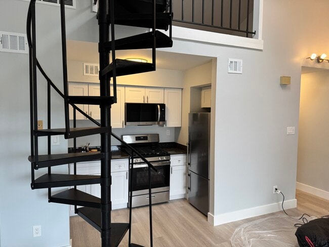 2606 Parrish St, Unit Apt B