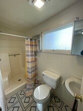 369 Stambaugh Ave in Sharon, PA - Building Photo - Building Photo