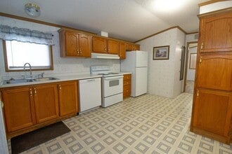 25701 Recoil Dr in Waynesville, MO - Building Photo - Building Photo