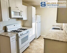 1068 Alice Ave in Ukiah, CA - Building Photo - Building Photo