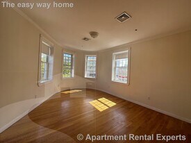 4 Bishop Allen Dr in Cambridge, MA - Building Photo