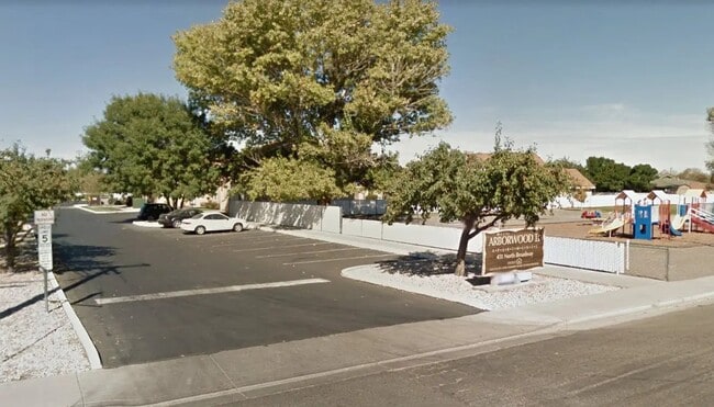 451 N Broadway St in Fallon, NV - Building Photo - Building Photo