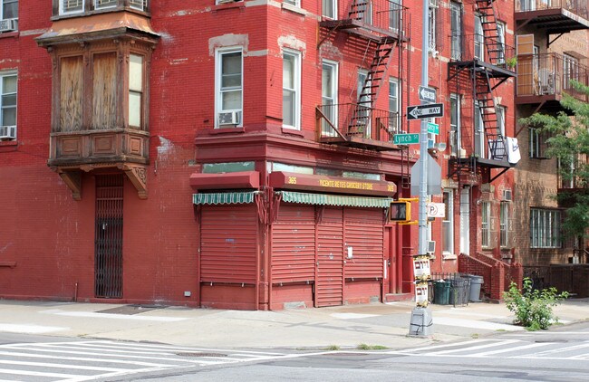 365 Marcy Ave in Brooklyn, NY - Building Photo - Building Photo