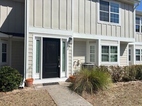 1155 Monaco Dr in Mount Pleasant, SC - Building Photo - Building Photo