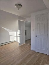 7 Montgomery St in Brentwood, NY - Building Photo - Building Photo