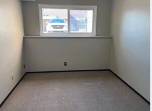 4813-4854 54 St in Olds, AB - Building Photo - Building Photo