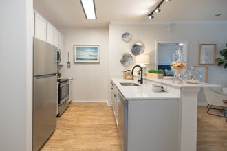Evergreen at Five Points in Valdosta, GA - Building Photo - Interior Photo