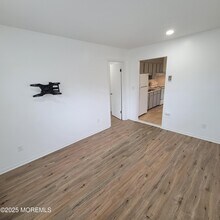 511 Leffert St in South Amboy, NJ - Building Photo - Building Photo