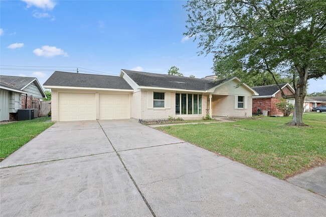 7103 Lugary Dr in Houston, TX - Building Photo - Building Photo
