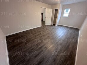 5116 W Maple St in Wichita, KS - Building Photo - Building Photo