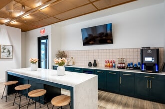 Versa in Indianapolis, IN - Foto de edificio - Interior Photo