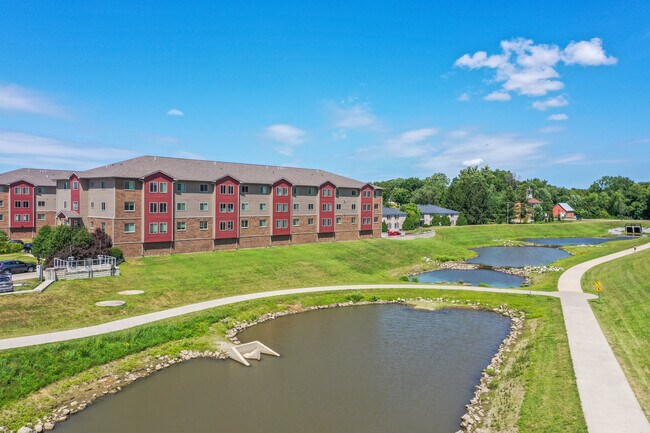 Villas on 4th in Coralville, IA - Building Photo - Building Photo