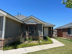 1710 100th St in Lubbock, TX - Building Photo