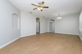 1031 Windton Oak Dr in Ruskin, FL - Building Photo - Building Photo